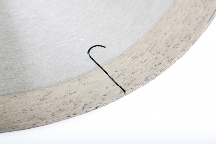 Круг алмазный ф180х22,2мм, сплошной c лазерной перфорацией, мокрое резание GROSS [3]  купить в Хабаровске